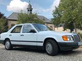 Mercedes-Benz Mercedes Benz 200 W124 / 2 Hand / 89000 kn - Mercedes-Benz W124 aus dem Jahr 1989