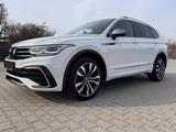 Volkswagen Tiguan Allspace R-Line 4Motion Garantie 2028 - gebrauchte VW Tiguan Allspace aus dem Jahr 2023