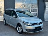 Volkswagen Touran 1.4 TSI DSG Highline/AHK/SHZ/NAVI/WEBASTA - gebrauchte Volkswagen Touran aus dem Jahr 2012