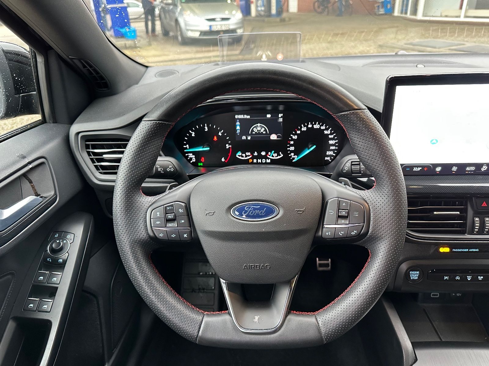 Fahrzeugabbildung Ford Focus Turnier 1.5 EB ST-Line AHK/Matrix/Sound