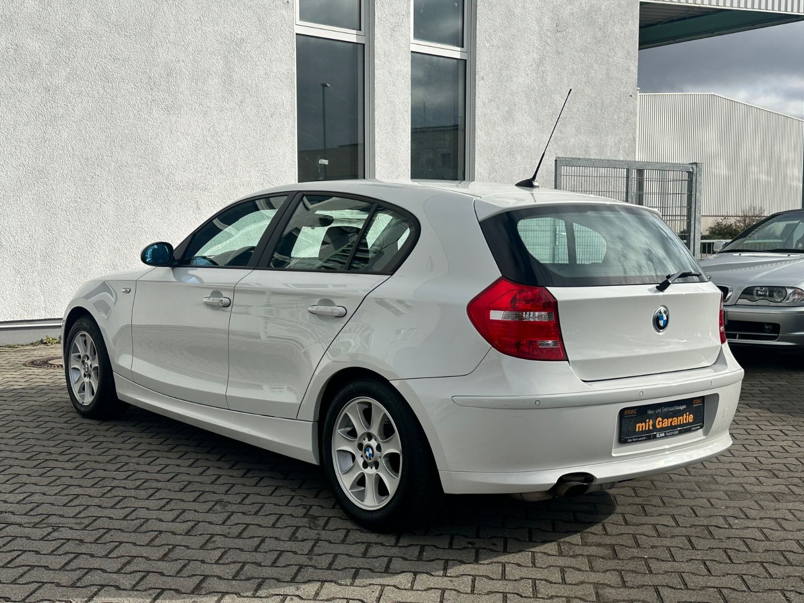 BMW 118 Limousine *1.Hand *Automatik *Orig.18.000Km foto 13