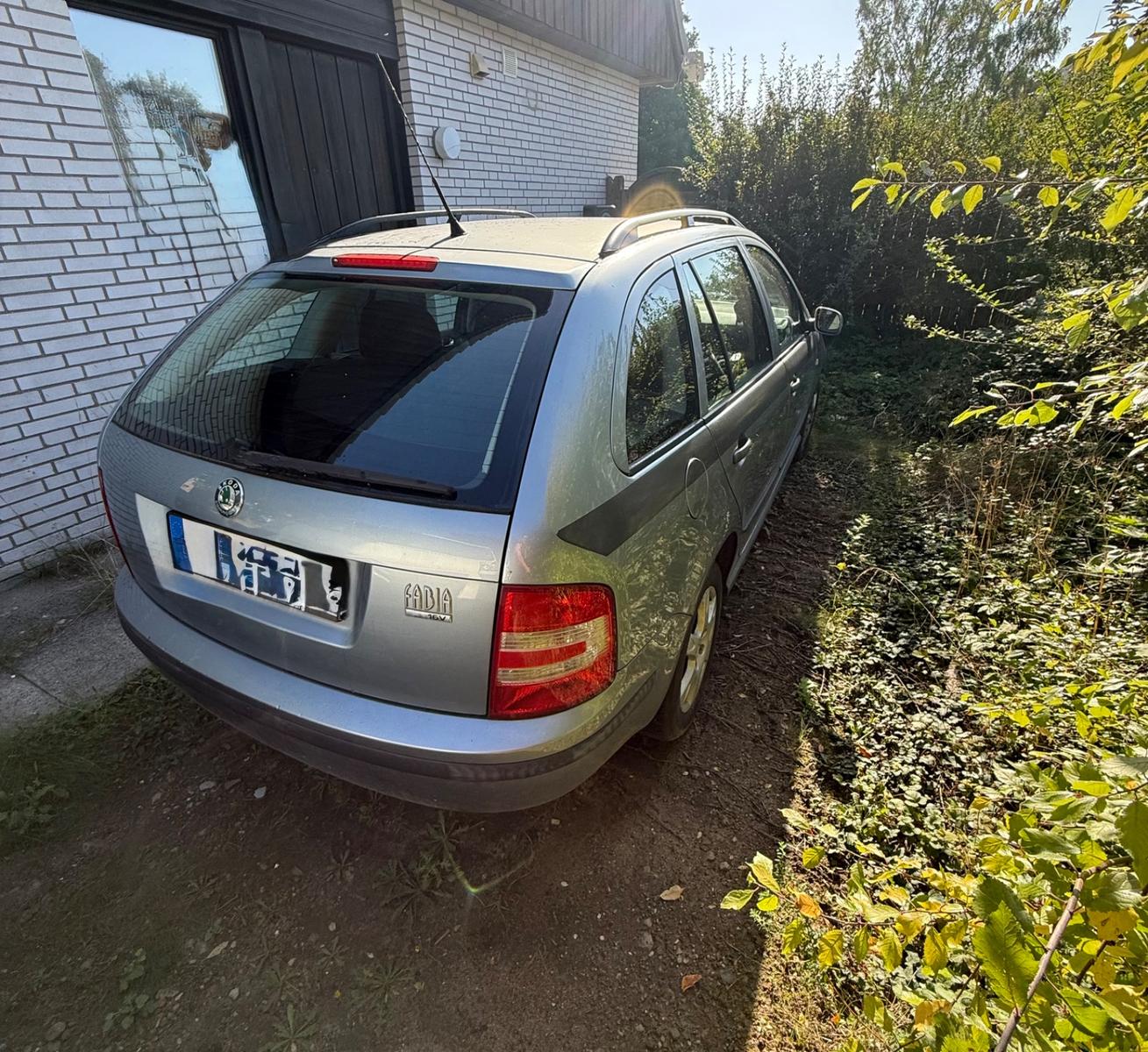 Skoda Fabia 2004 — rear view