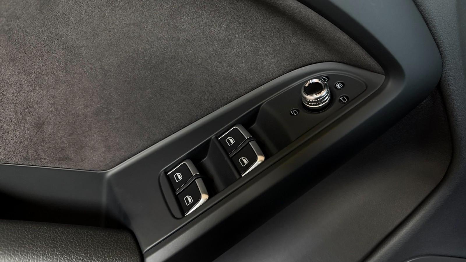 Audi A5 2.0 TDI S-LINE AIR-SCARF B&OLUFSEN AUDI-SHEFT
