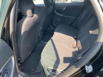 Volvo V40 Cross Country - 10