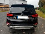Hyundai SANTA FE 2.2 CRDi Premium 4WD 8AT Premium - Hyundai SANTA FE von privat