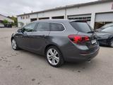 Opel Astra J Sports Tourer Sport Bi-Xenon/Tempo/Navi - Opel Astra aus 2011: Sports Tourer