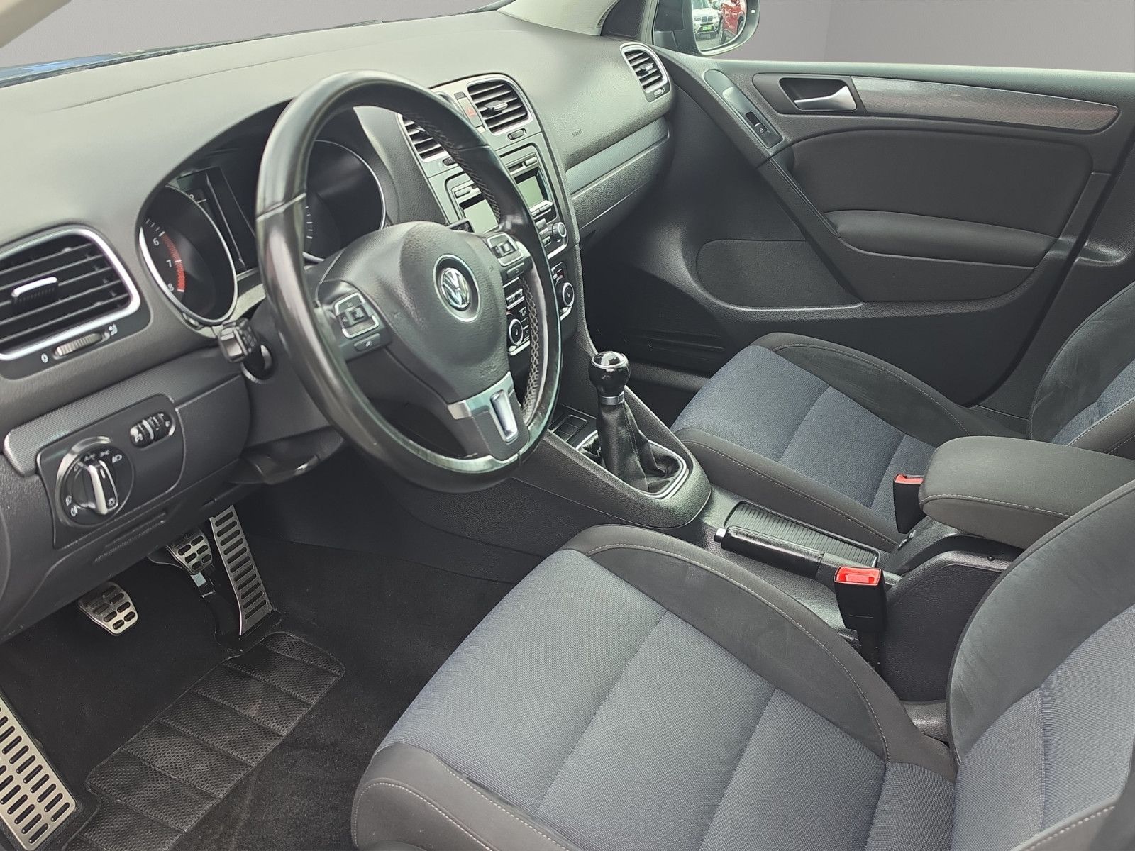 Fahrzeugabbildung Volkswagen Golf VI Style AUS 1.HAND SHZ PDC KLIMA TÜV NEU