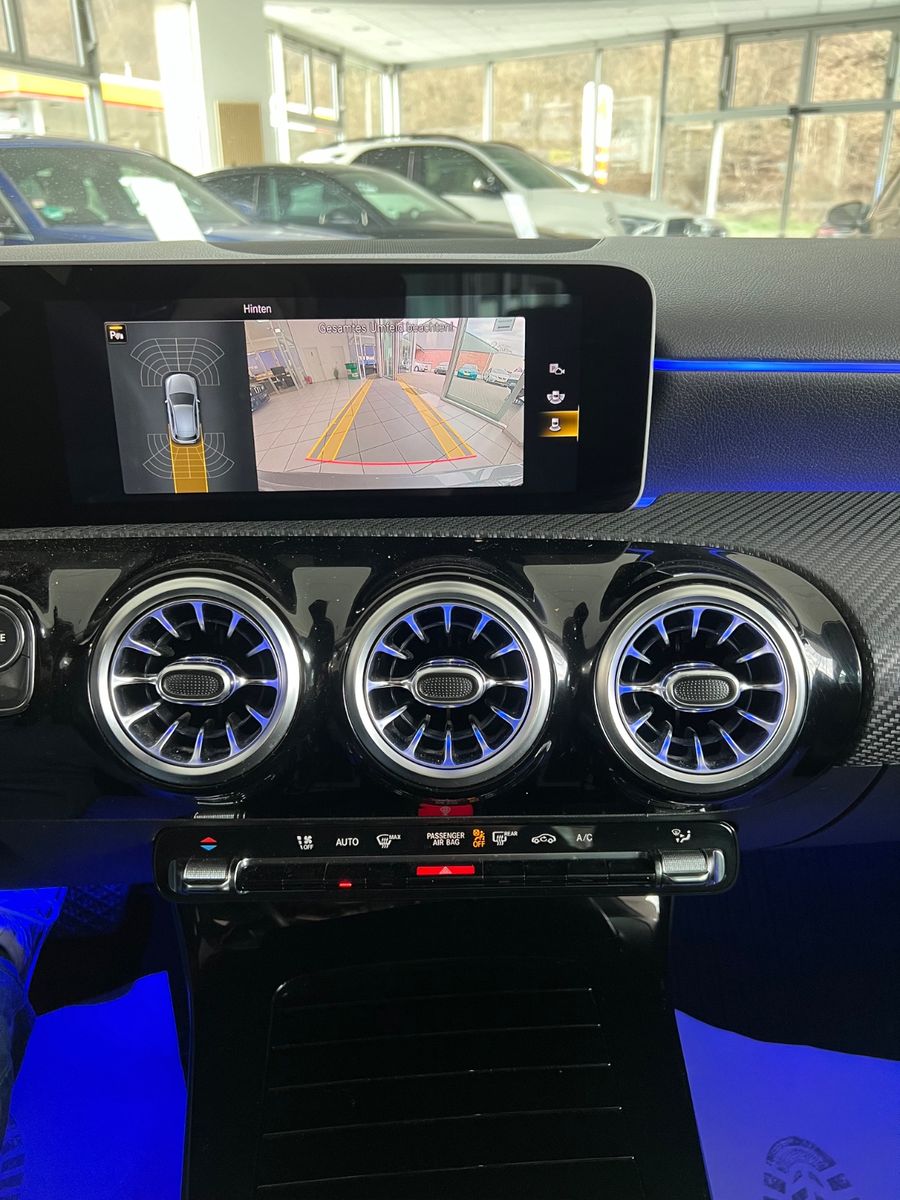 Fahrzeugabbildung Mercedes-Benz A 250 *AMBIENTE-BELEUCHTUNG*MEMORY-SITZE*