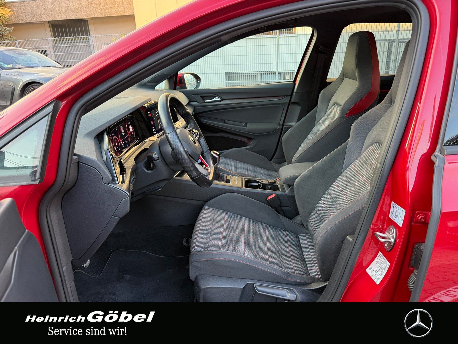 Fahrzeugabbildung Volkswagen GTI*VIII*2.0TSI*PANO*MATRIX*KEYLESS*AMBIENTE*NAV