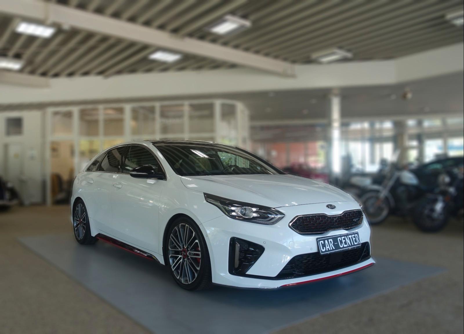 Kia ProCeed GT DCT; NAV/ PANO/ KAM/ GJR/ KEYL/ JBL..