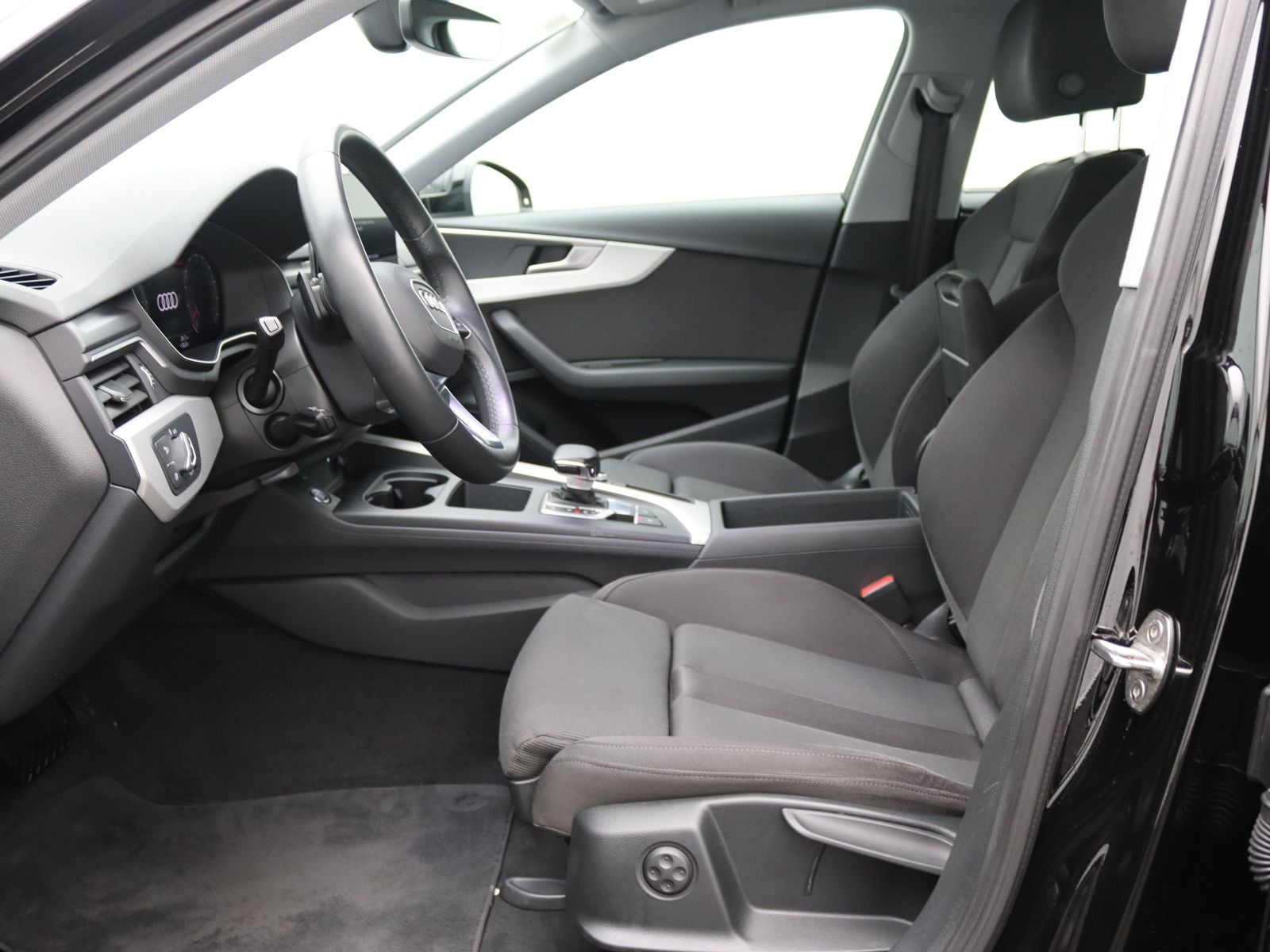 Audi A4 - Bild 12