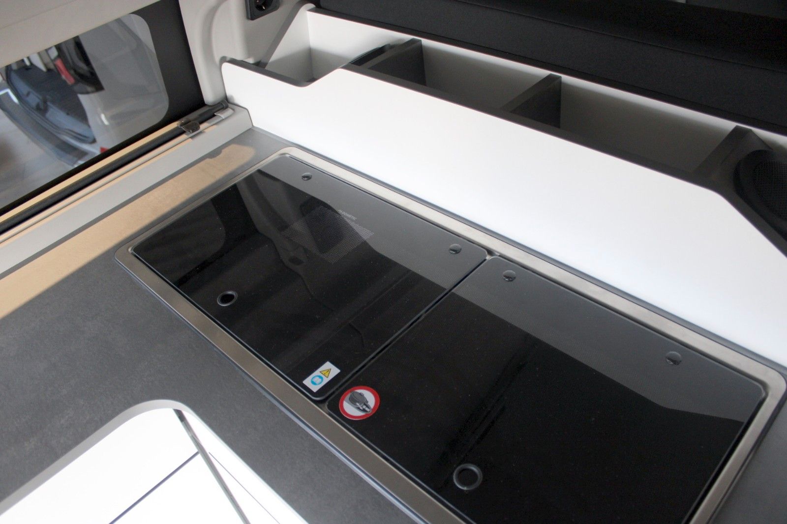 Fahrzeugabbildung Ford NUGGET L1 Titanium MARKISE + Aufstelldach SOFORT
