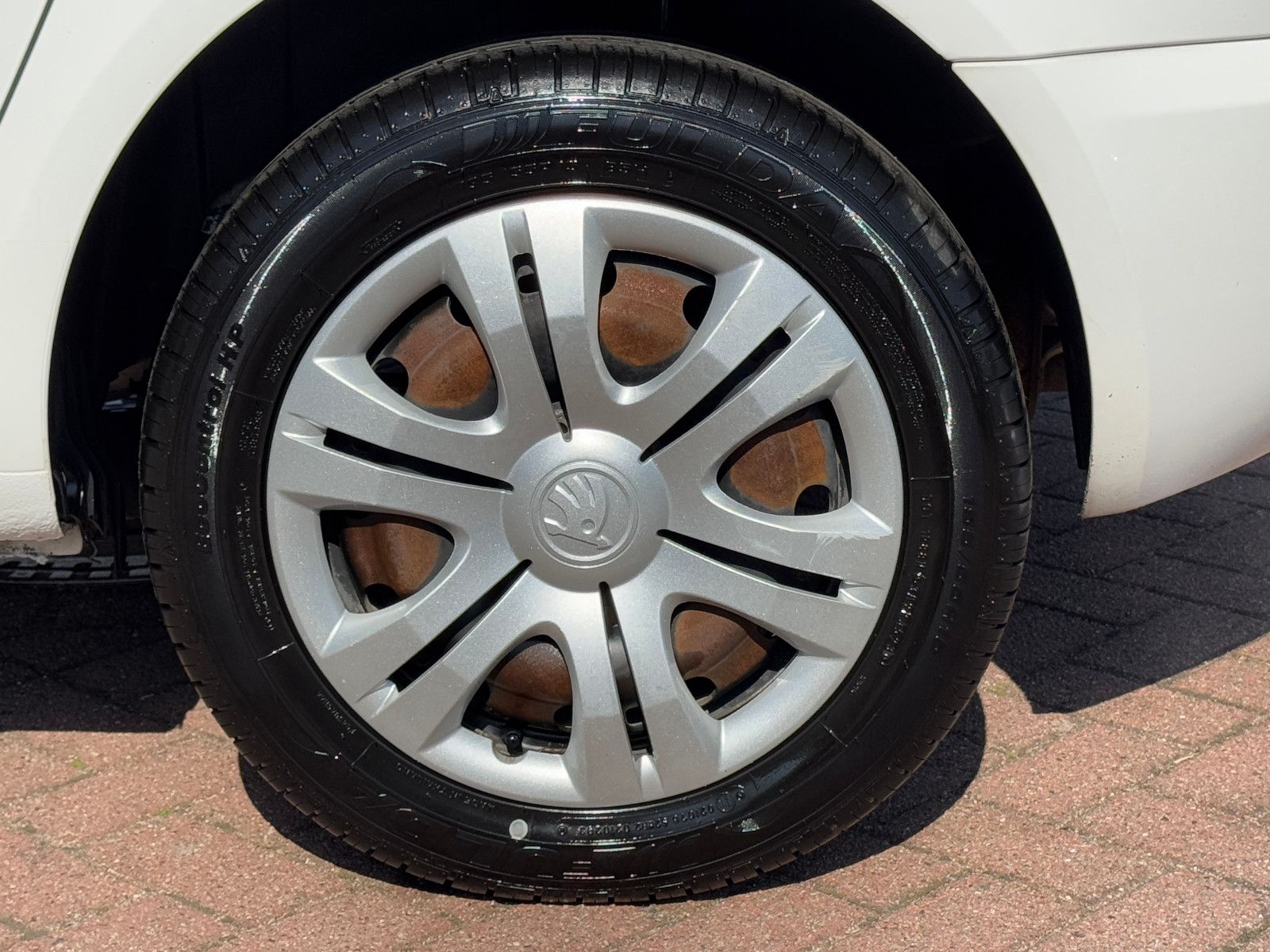 Fahrzeugabbildung SKODA Roomster Praktik 1.6 TDI 1.HAND SKODA SCHECKHEFT