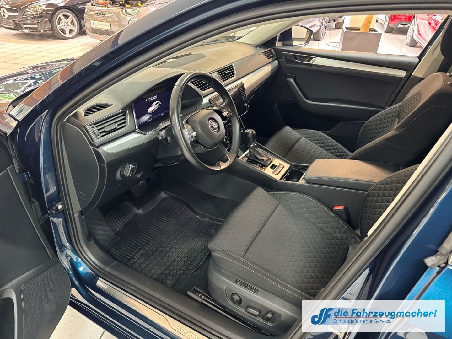 Fahrzeugabbildung SKODA Superb Combi 1,5 DSG Ambition Dig.Cockpit LED El