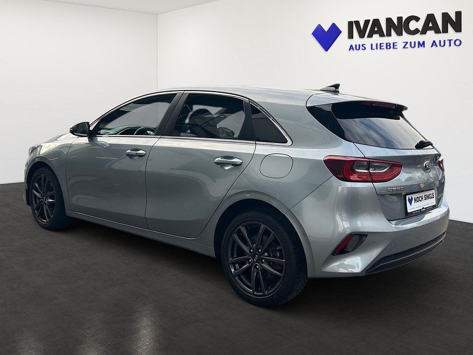 Fahrzeugabbildung Kia Ceed 1.4T 140PS A/T Platinum Edition Kleinwagen