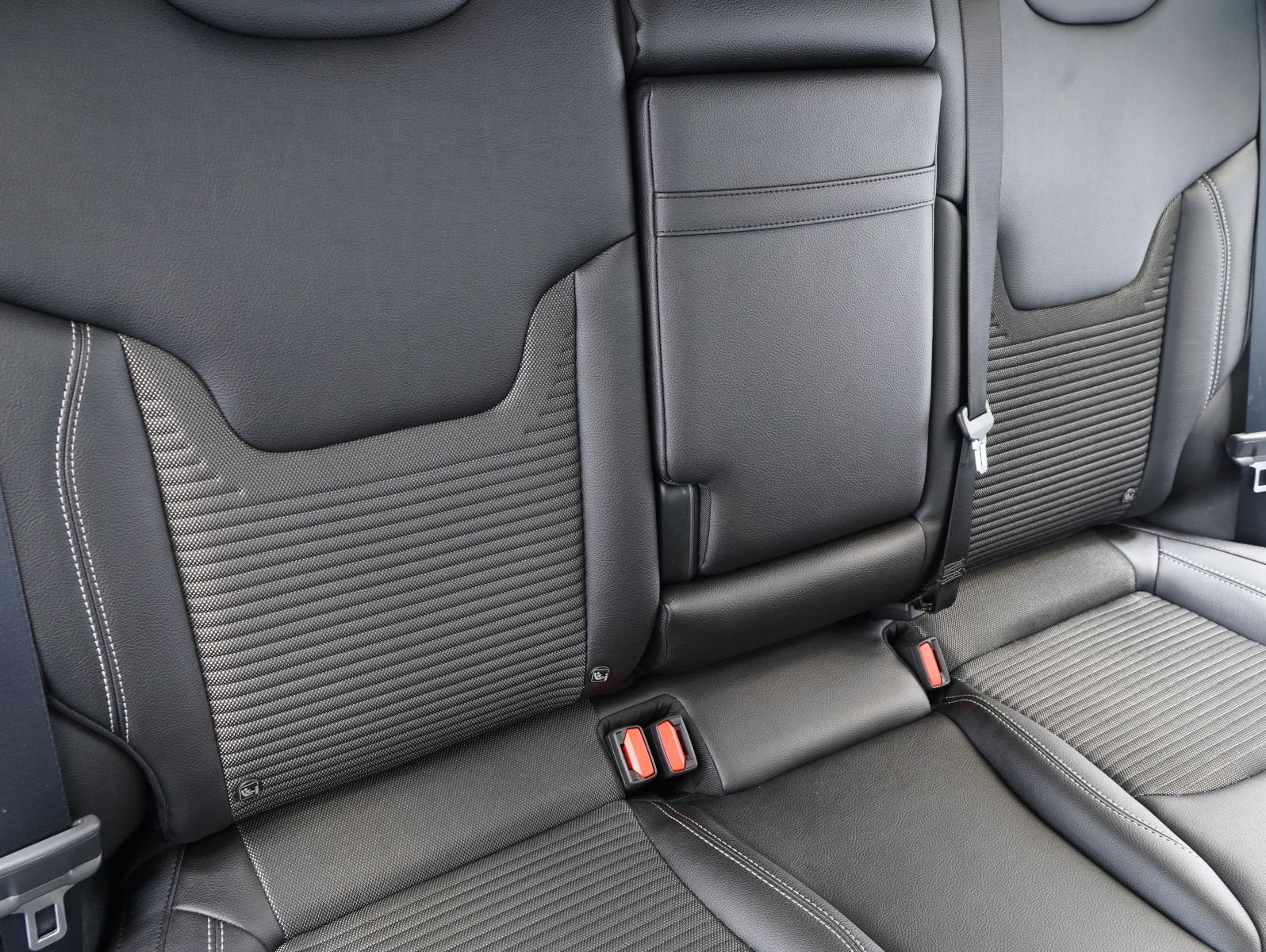 Fahrzeugabbildung Jeep Compass 1.5 GSE T4 48V E-HYBRID