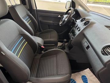 Volkswagen Caddy - 10