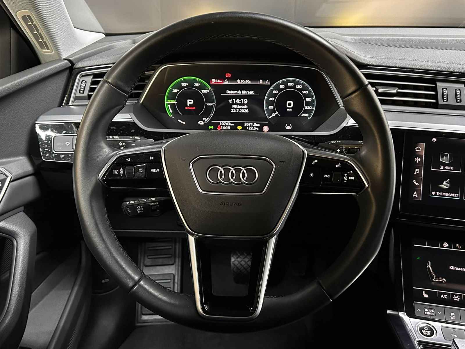 Fahrzeugabbildung Audi e-tron 50 Quatt ALCANTARA+NAVI+LED SHZ+ACC+APS+