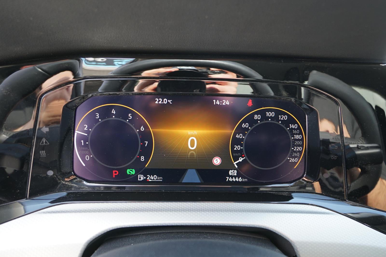 Volkswagen Golf VIII 1.0 eTSI Move DSG CarPlay ACC LED, миниатюра 16