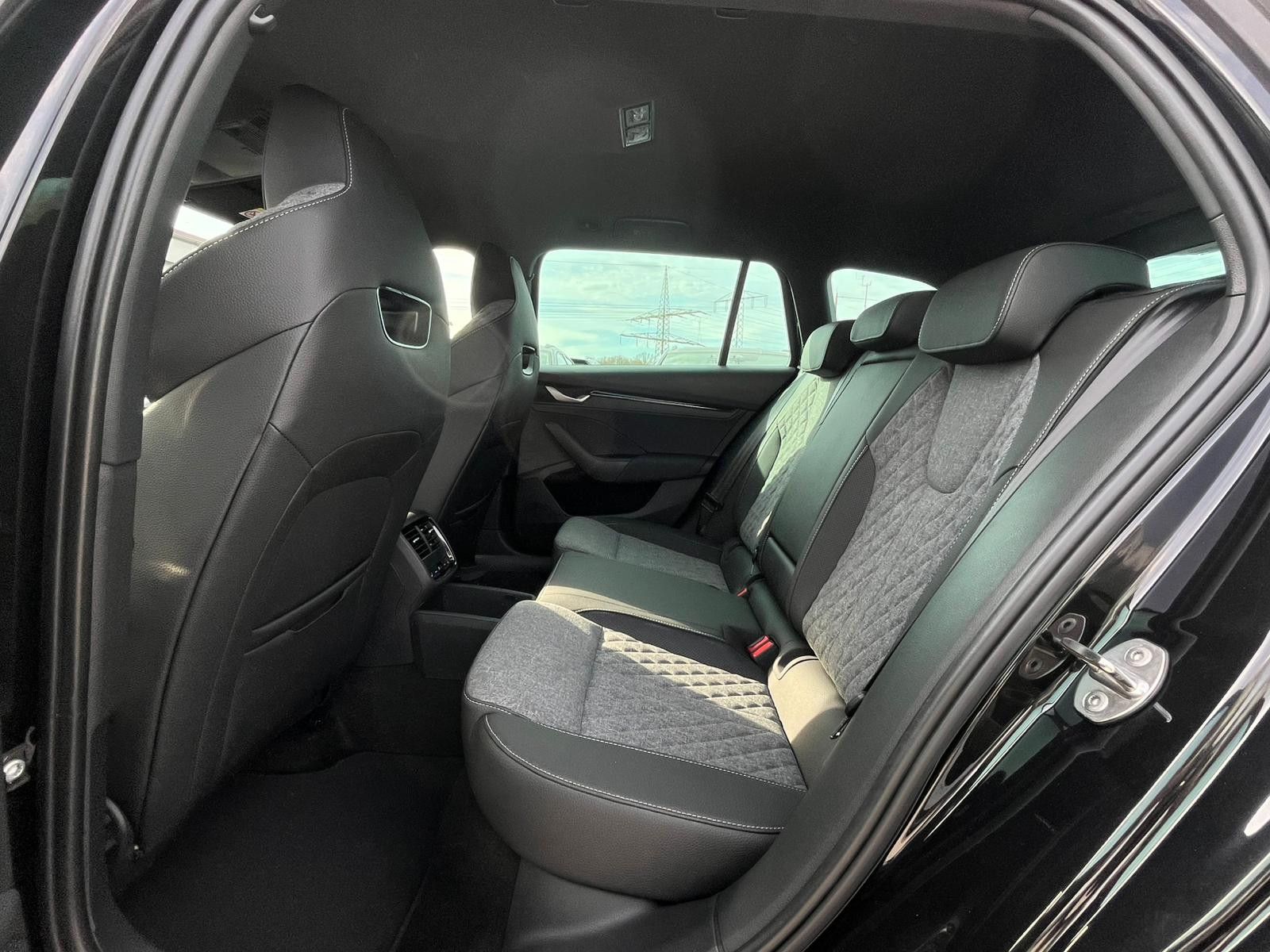 Imagen del vehículo: SKODA Octavia 2.0 TDI Sportline DSG MATRIX*INVIERNO*5 años