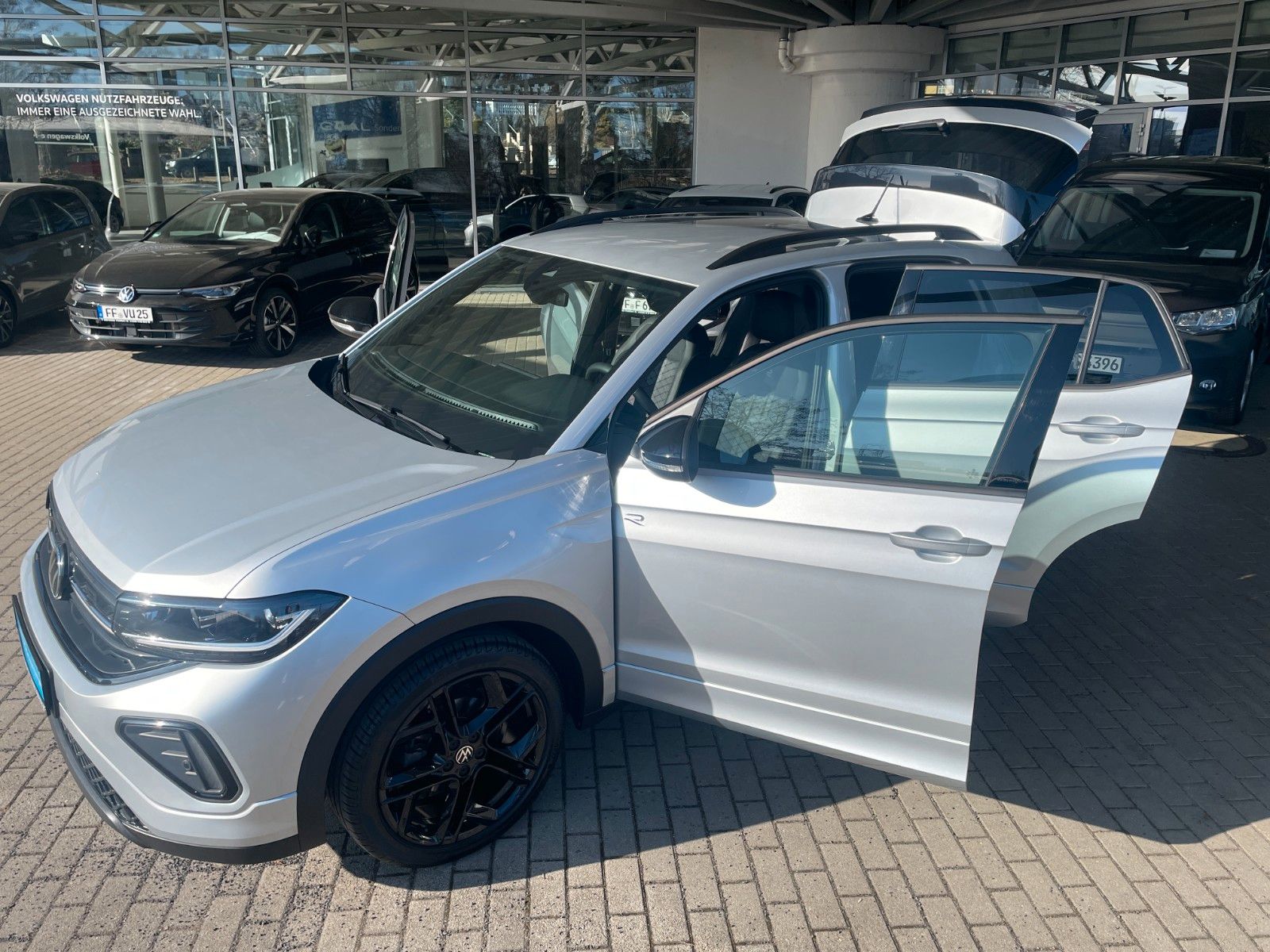 Volkswagen T-Cross 1.0 TSI OPF 85 kW DSG R-Line foto 3