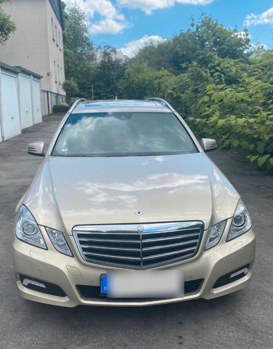 Mercedes-Benz E350 2010 — engine 261 HP (192kW)