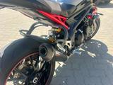 Triumph Speed triple R - TRIUMPH STREETFIGHTER