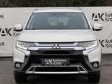 Mitsubishi Outlander 2.0 MIVEC Basis 2WD *KAMERA*NAVI*SHZ - Mitsubishi Outlander in Mainz
