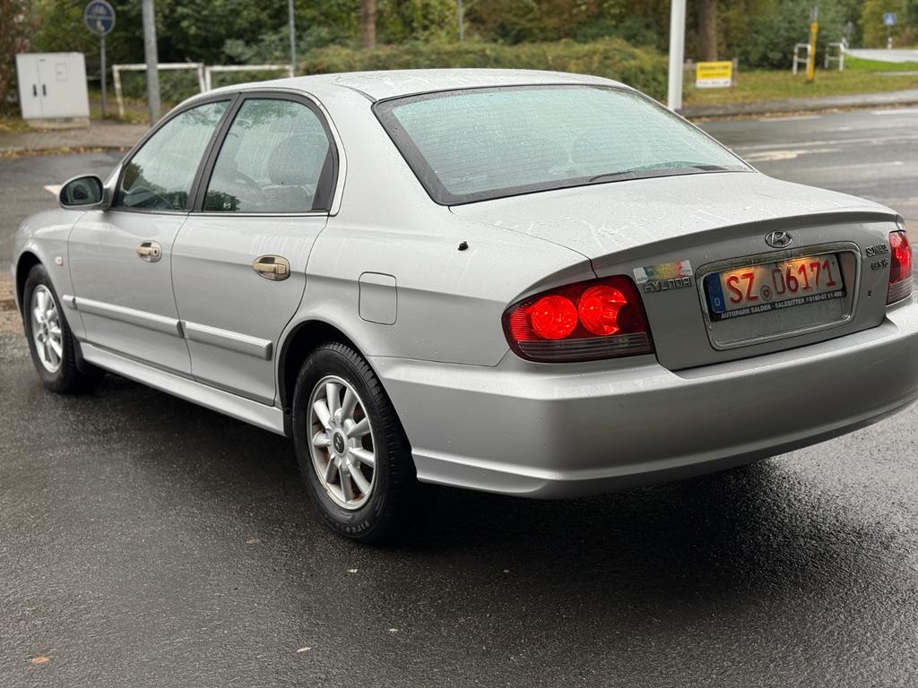 Hyundai SONATA