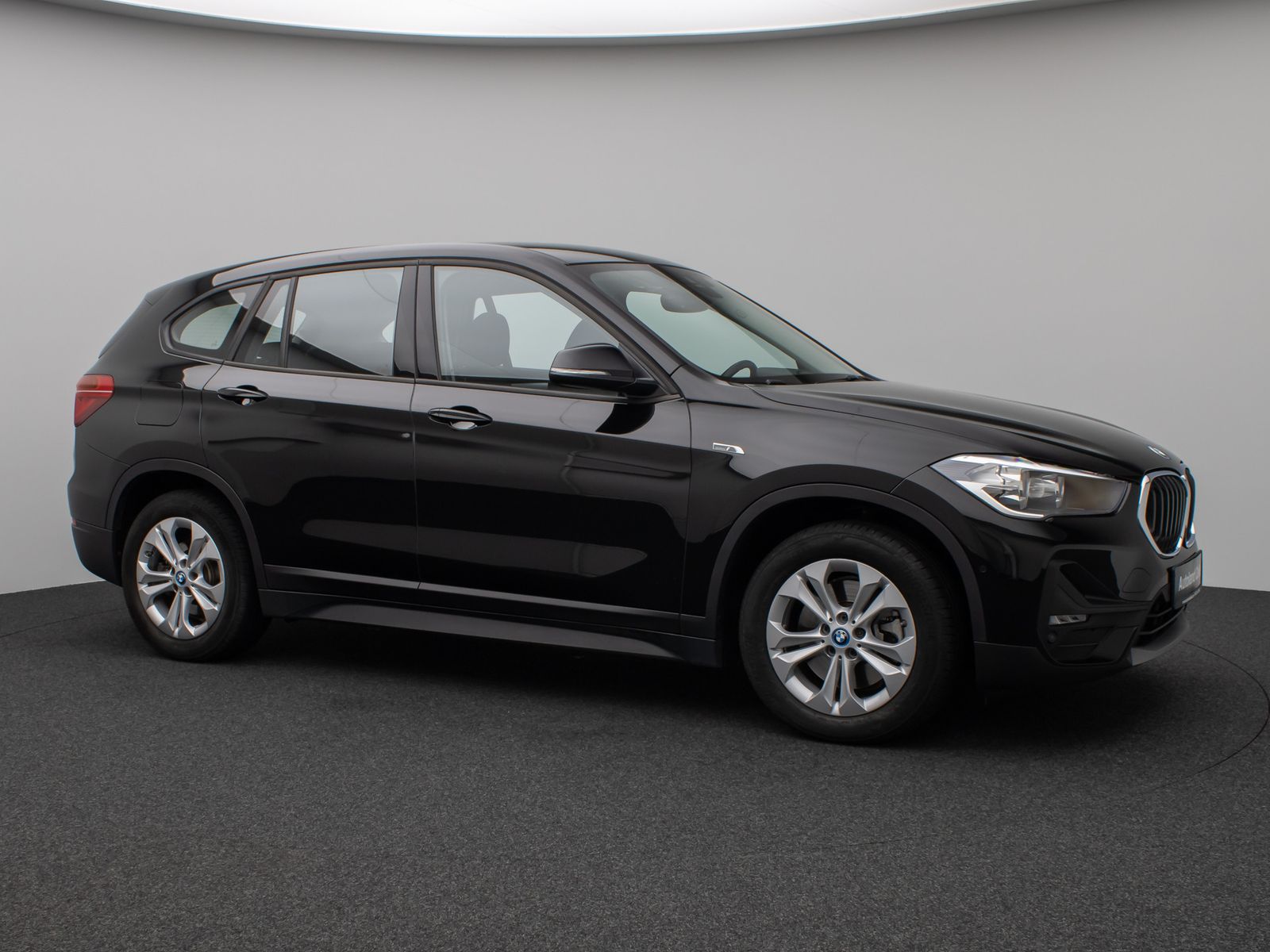 Fahrzeugabbildung BMW X1 xD25e Parkassist DAB Lordos Geschwindigkeitsr