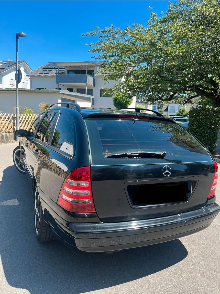 Mercedes-Benz C220 2004 — photo 8