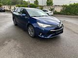 Toyota Avensis 2,0-l-D-4D Busi.Ed. Touring Sports,Panor - Toyota Avensis in Stuttgart