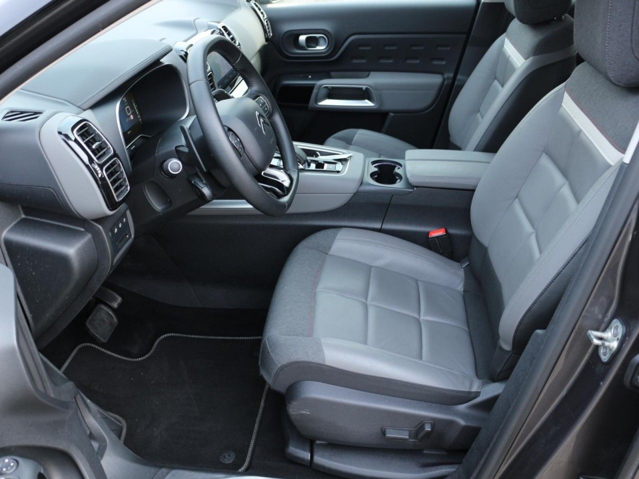 Fahrzeugabbildung Citroën C5 Aircross Feel Pack Hybrid