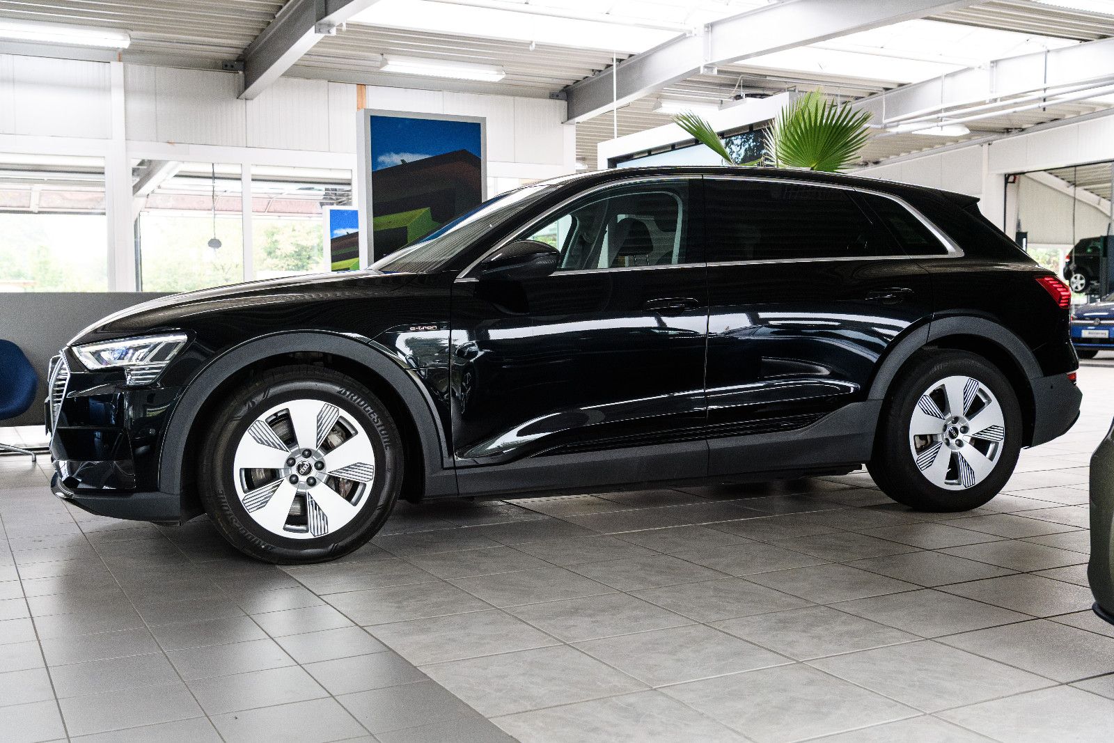 Fahrzeugabbildung Audi e-tron 50 quattro LED+NAVI+SZH+RFK