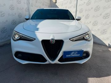 Alfa-Romeo Stelvio - 2