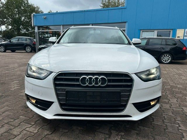 Audi A4 - 1