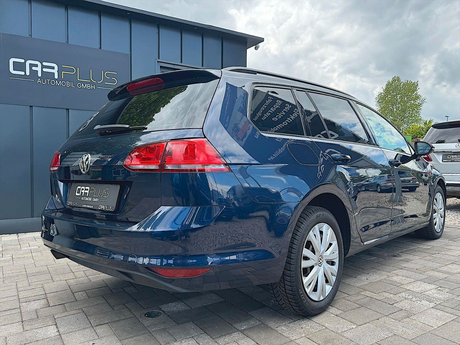 Fahrzeugabbildung Volkswagen Golf VII Variant Trendline BMT *Touch*Sitzhzg*