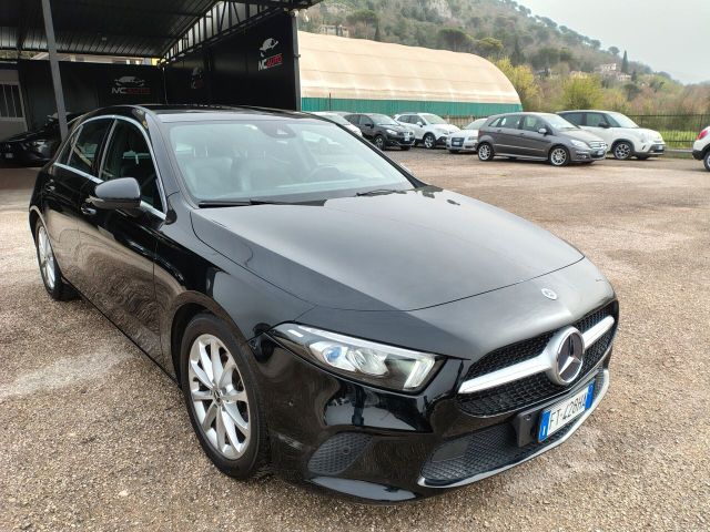 Mercedes-Benz Mercedes-benz A 180 A 180 d Automatic Premium