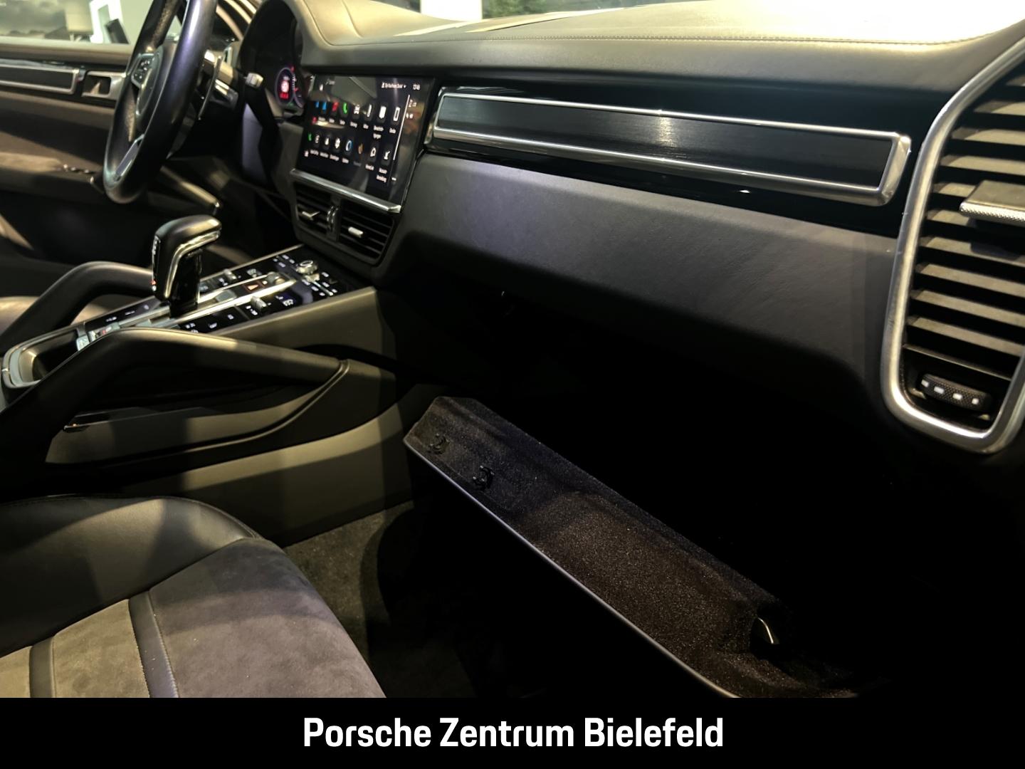 Porsche Cayenne GTS Surround-View Luftfederung 21-Zoll