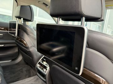 BMW 730 - 12