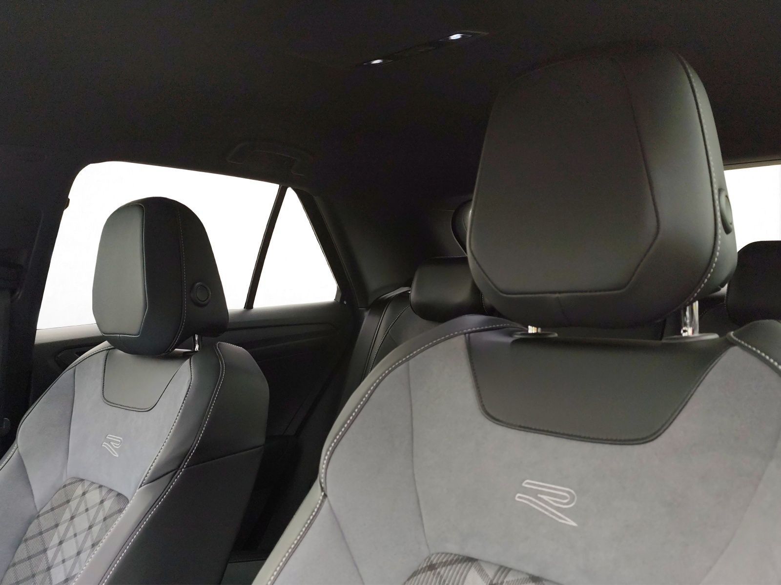 Volkswagen T-Roc - Bild 13