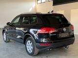 Volkswagen Touareg V6 TDI Bi-Xenon/PDC/Navi/SHZ/Temp - : Allradantrieb, Geländewagen