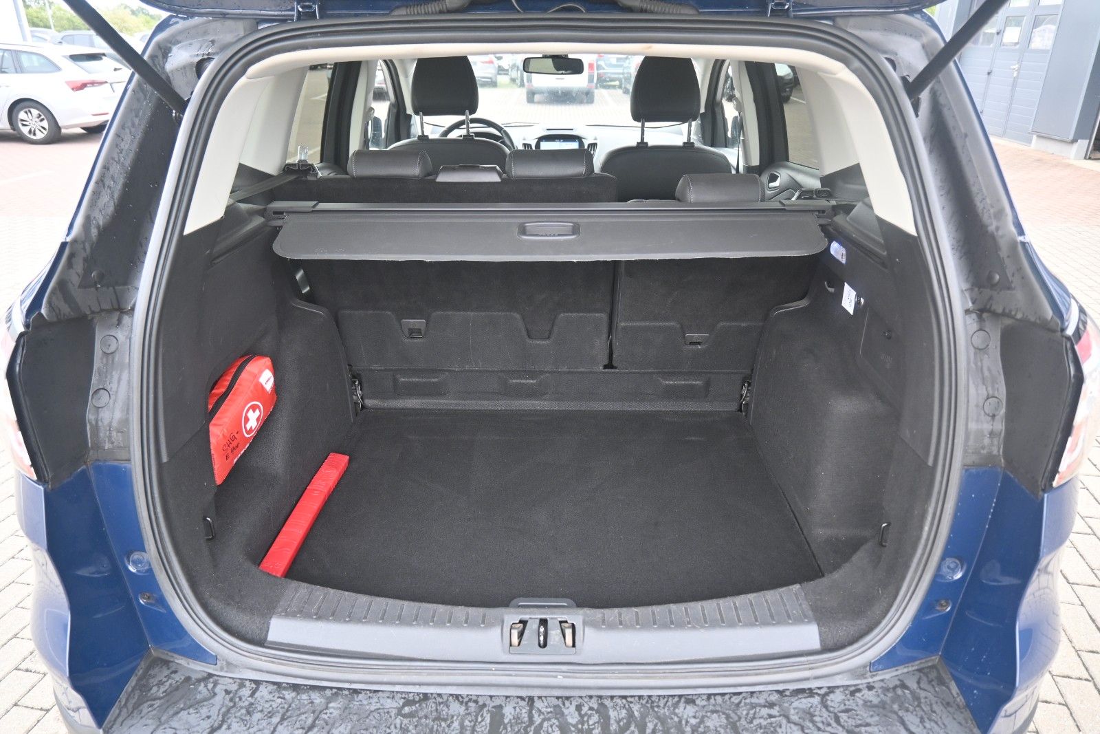 Fahrzeugabbildung Ford Kuga  2.0 TDCi Autom. 4x4 Titanium*FSHZG*RFK*AHK