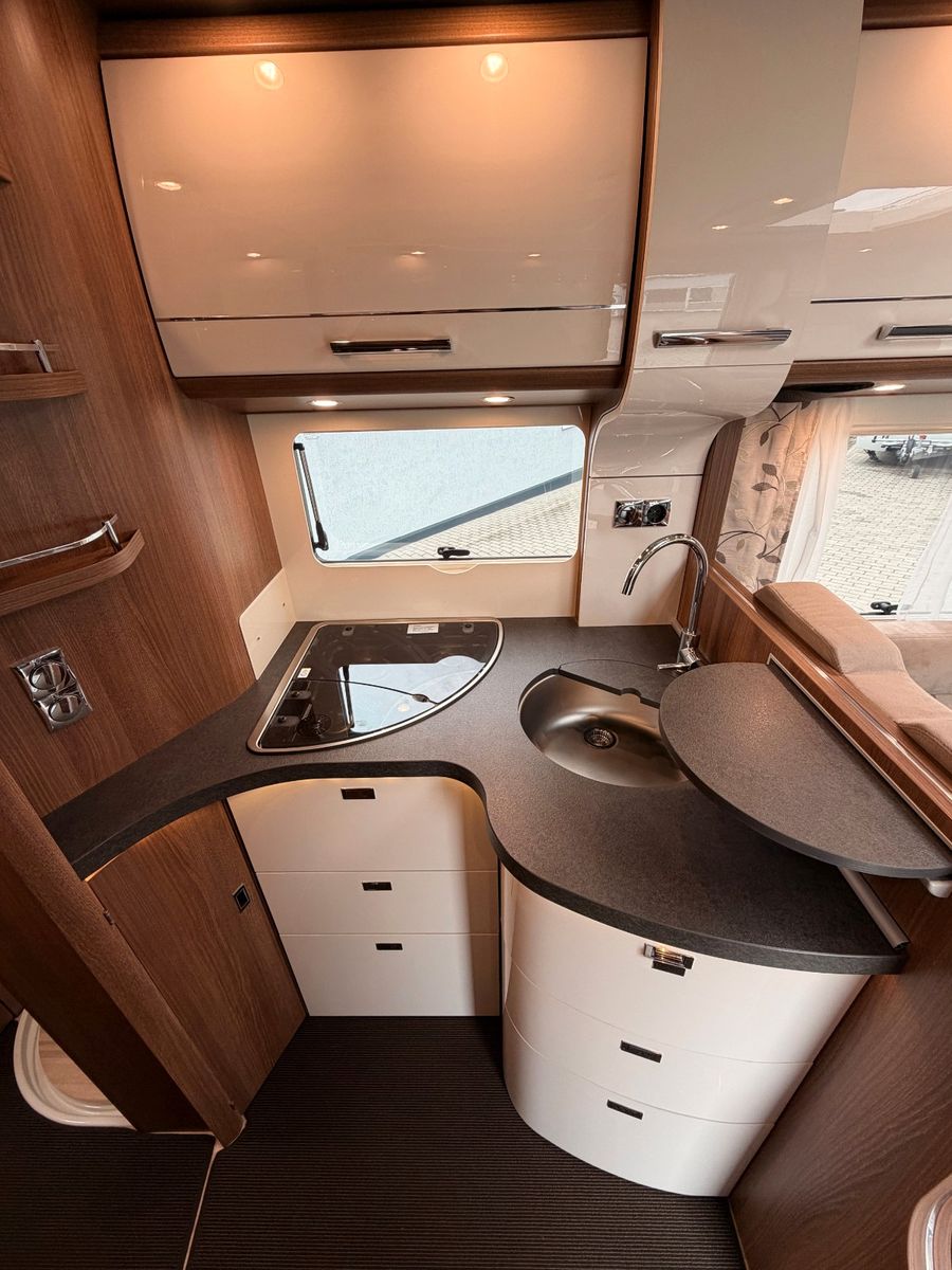Fahrzeugabbildung Carthago c-tourer T149 LE RB
