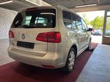 Volkswagen Touran Comfortline EINPARKHILFE*BLUETOOTH*NAVI - gebrauchte VW Touran aus dem Jahr 2010