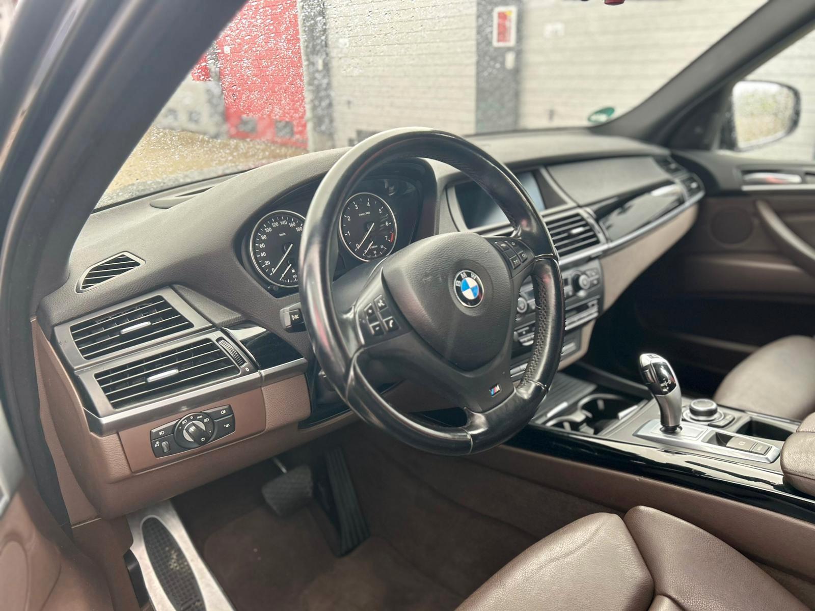 BMW X5 - XDRIVE 50I - 4X4 - PREMIERE MAIN