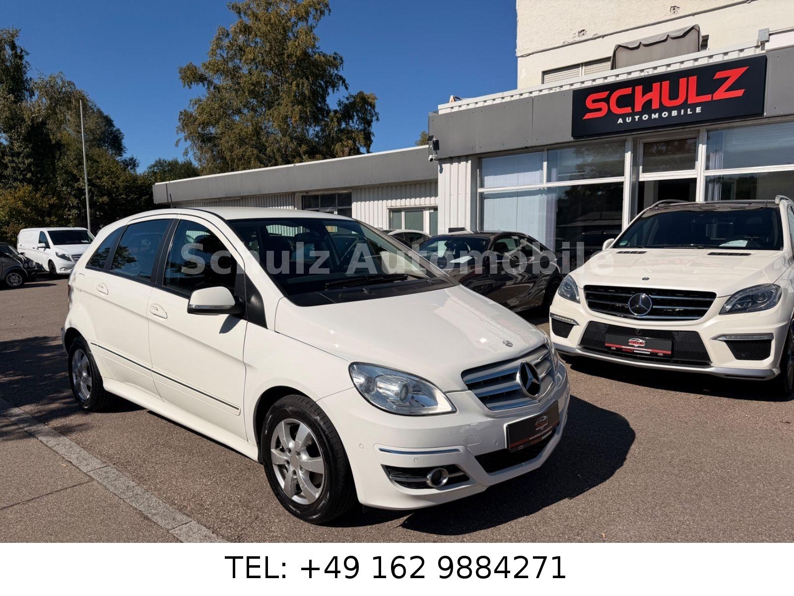 Mercedes-Benz B180 AUTOMATIK *TÜVNEU/AHK/SHZ/PDC/SPORTP/2.HAND