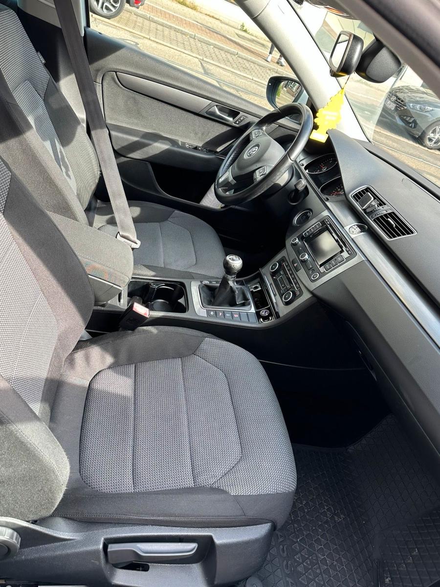 Volkswagen Passat 2011 — photo 6
