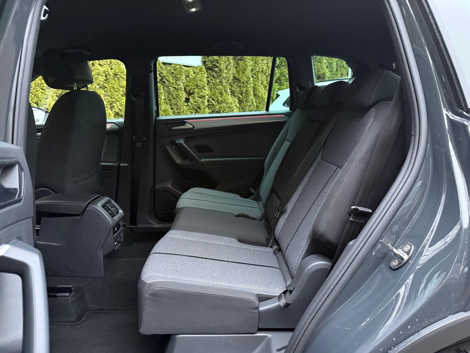 Fahrzeugabbildung SEAT Tarraco 1.5 TSI DSG Style LED+AHK+KAM+ACC+7SITZ