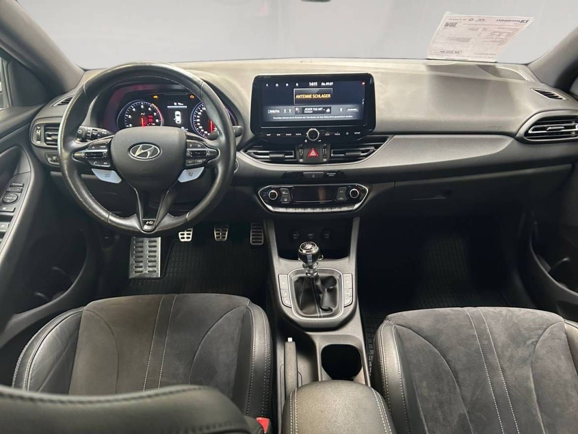 Fahrzeugabbildung Hyundai i30 N Performance Navigationspaket, N-Sportschal